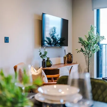 Leeds Centre - Luxury 2 Bed Bradford (West Yorkshire)