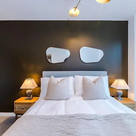 Leeds Centre - Luxury 2 Bed Holiday home *