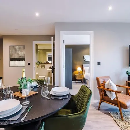 Leeds Centre - Luxury 2 Bed Holiday home *