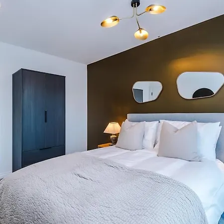Leeds Centre - Luxury 2 Bed * Bradford (West Yorkshire)