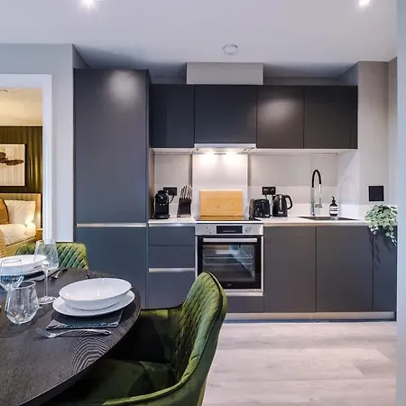 Leeds Centre - Luxury 2 Bed * Bradford (West Yorkshire)